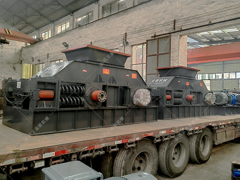 砂石骨料的原材料有哪些？對(duì)輥式制砂機(jī)多少錢一臺(tái)？