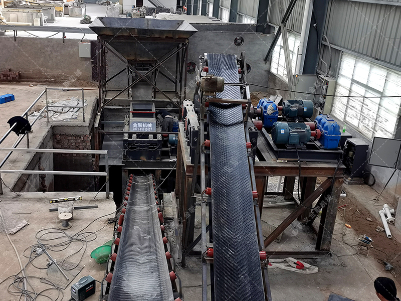 對(duì)輥破碎機(jī)破1噸礦石消耗多少電？