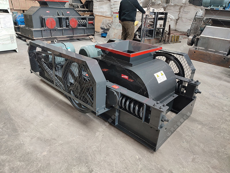 2PGC450X500狼牙破碎機發(fā)往湖南婁底破碎冰塊