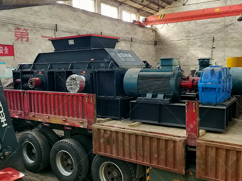 2PG1500x1000大型對輥破碎機(jī)發(fā)往陜西