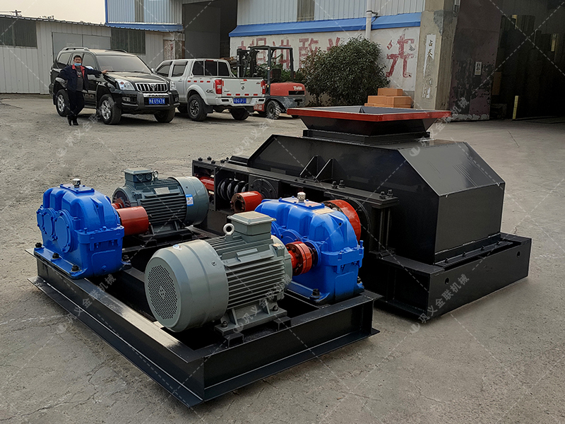 800x600中型對輥制砂機 制砂機設備發(fā)貨圖片