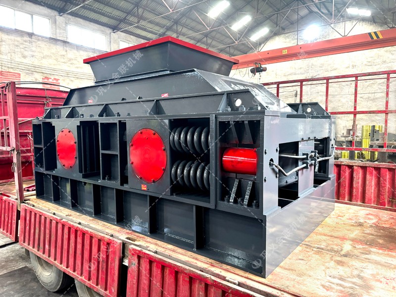 雙輥破碎機：破碎效率高，縮短生產周期