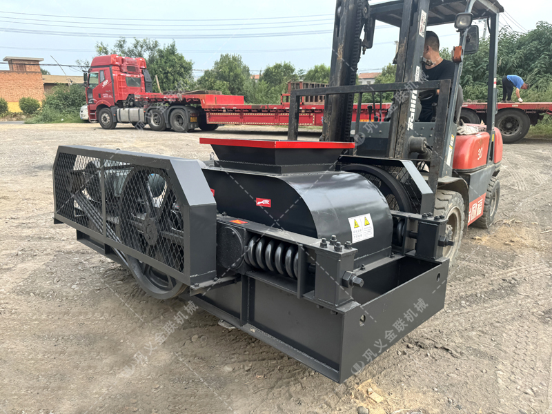 采購雙齒輥破碎機(jī)必問的7個(gè)問題！少問一個(gè)都可能被坑？